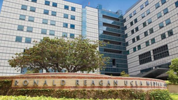 مرکز پزشکی رونالد ریگان دانشگاه کالیفرنیا در لس آنجلس