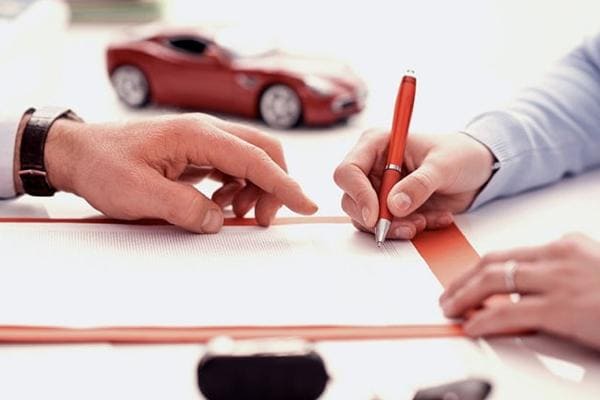 عوامل موثر بر هزینه انتقال سند خودرو؛ نوع، مدل و سال تولید